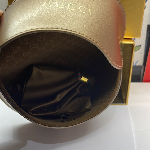 Brand new a Gucci Large Sunglass case - Picture 6 of 7
